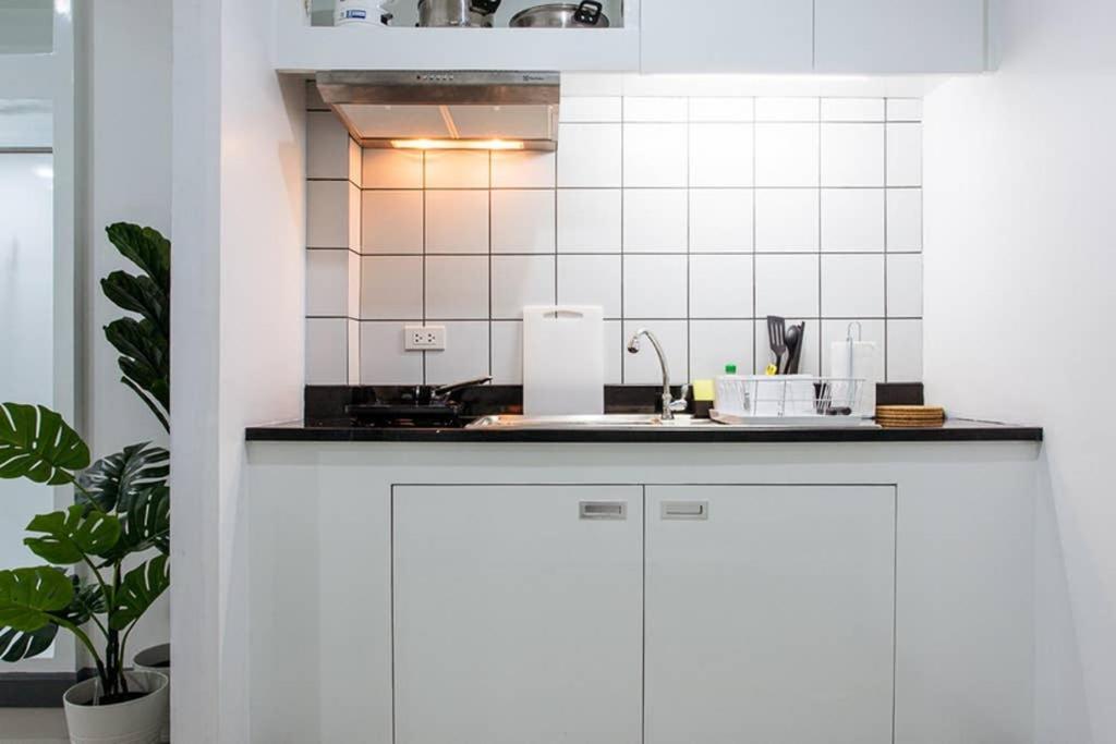 P4 Silom Large 2Beds Full Kitchen Wifi 4-6Pax Apartment Банкок Екстериор снимка