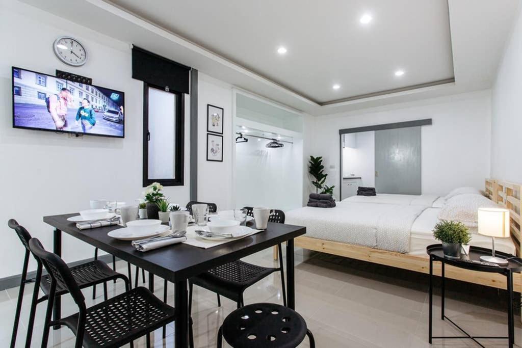 P4 Silom Large 2Beds Full Kitchen Wifi 4-6Pax Apartment Банкок Екстериор снимка