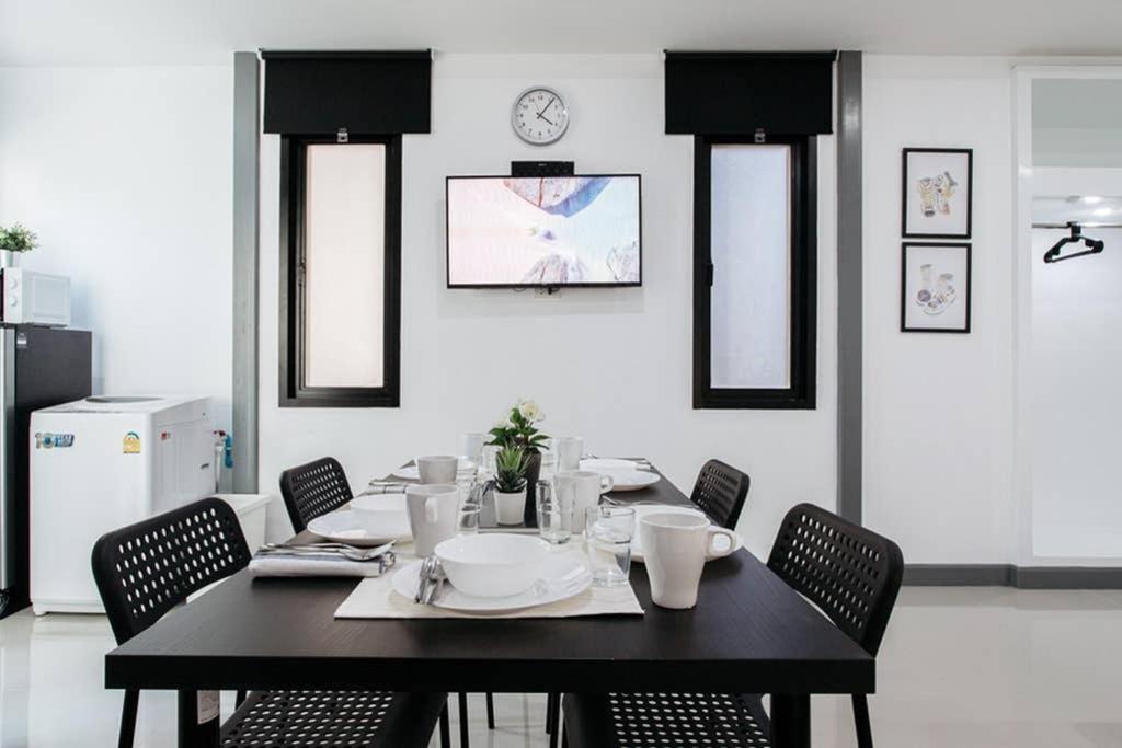 P4 Silom Large 2Beds Full Kitchen Wifi 4-6Pax Apartment Банкок Екстериор снимка