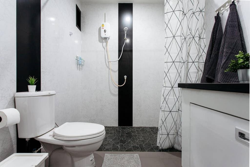 P4 Silom Large 2Beds Full Kitchen Wifi 4-6Pax Apartment Банкок Екстериор снимка